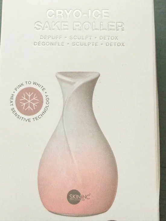 Skin Inc CRYO-ICE SAKE ROLLER (BLUSH EDITION)
NIB-Sealed in Box - Picture 4 of 8